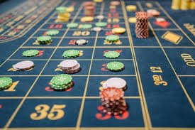 Pengguna mengakses panduan responsible gaming dan pengaturan batas akun di platform jos189